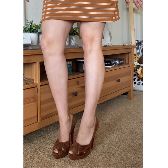 SOLD- Christian Louboutin Brown Aborina - Picture 5 of 8